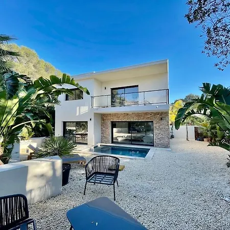 3 Bedroom With Private Pool * Saint-Raphael (Var)